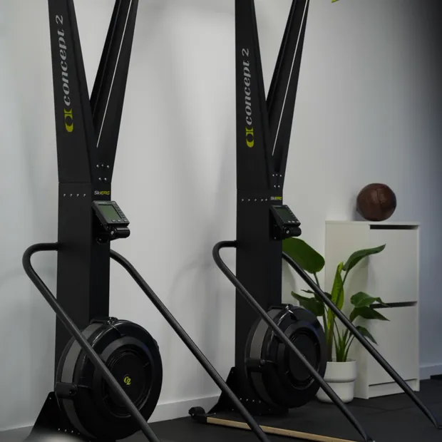 Deux SkiErg Concept 2 dans la salle
